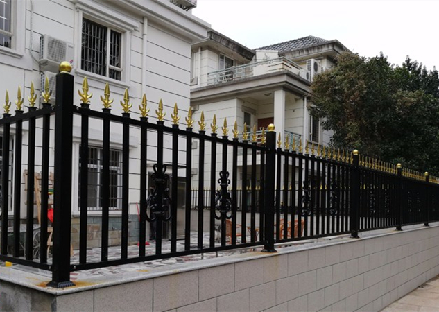 铁艺围栏哪家好